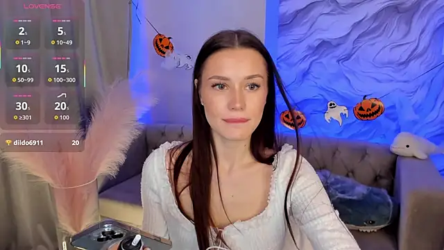 Aria Mila online show from 24, 10, 2025