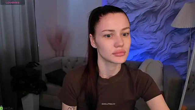 Aria Mila online show from 12, 5, 2026