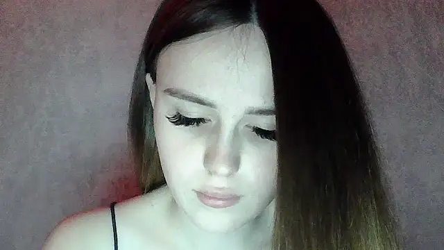 SweetLoraa online show from 27, 3, 2026