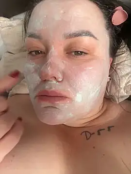 SunnyLeila2101 online show from 6, 10, 2025