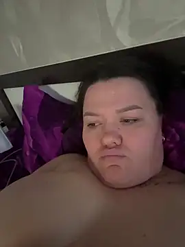 SunnyLeila2101 online show from 8, 4, 2026