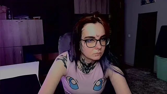 Snapshot of HighelikeGirl chatting on 9, 9, 2025 HighelikeGirl online show from 9, 9, 2025
