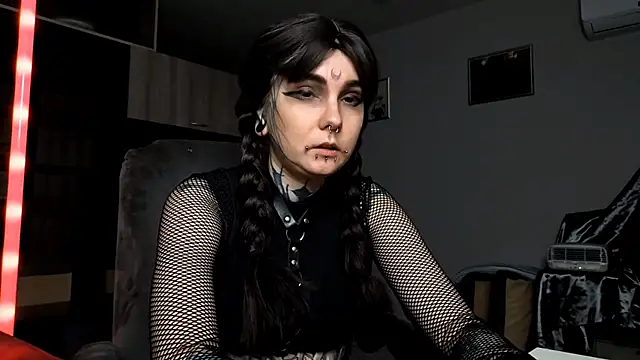 Snapshot of HighelikeGirl chatting on 13, 10, 2025 HighelikeGirl online show from 13, 10, 2025
