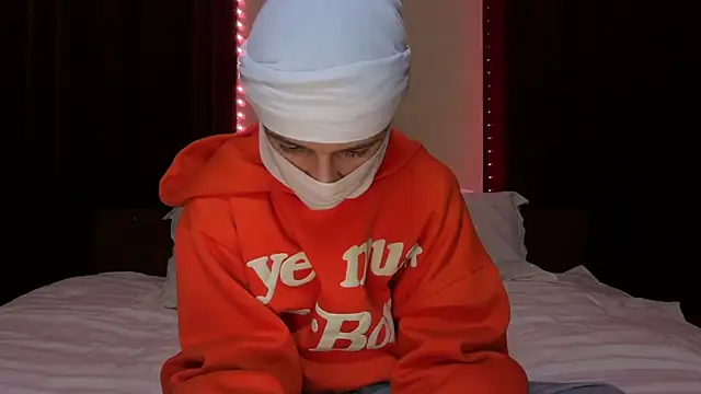 holydirt luxeno1 online show from 22, 9, 2025