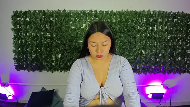 Snapshot of BellaRoux1 chatting on 21, 2, 2026 BellaRoux1 online show from 21, 2, 2026