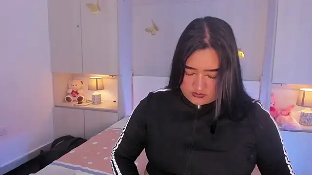 Snapshot of LilyWhitney chatting on 3, 2, 2026 LilyWhitney online show from 3, 2, 2026