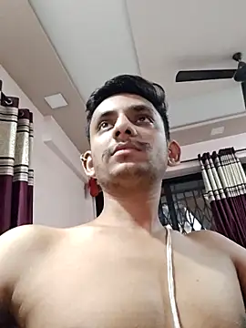 Snapshot of yung_cplz chatting on 13, 10, 2025 yung cplz online show from 13, 10, 2025