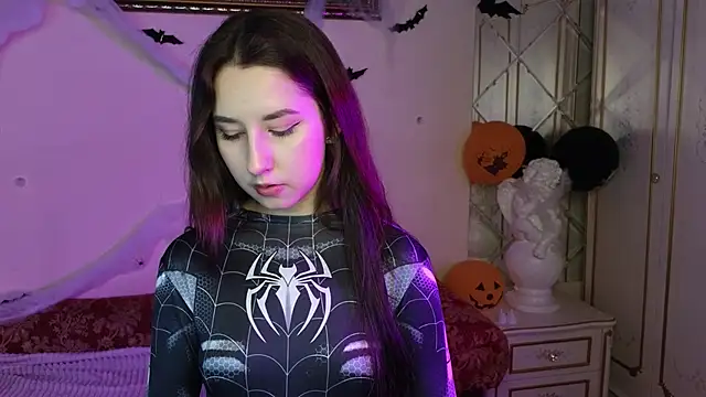 Eva Maller online show from 27, 10, 2025