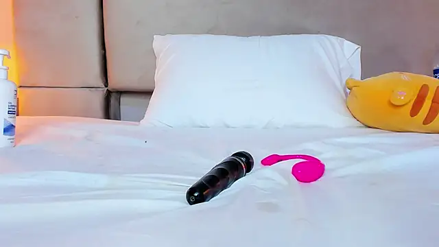 Snapshot of isabel_sofiaa chatting on 15, 2, 2026 isabel sofiaa online show from 15, 2, 2026