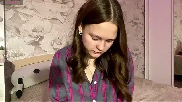 SoSweetGirl online show from 13, 4, 2026