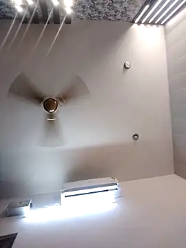 Cute-Janvi20 online show from 18, 4, 2026