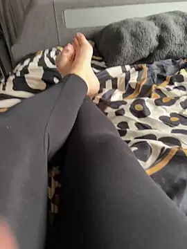 Snapshot of feetwithlottielou chatting on 11, 10, 2025 feetwithlottielou online show from 11, 10, 2025