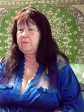 CrystalLime6411 online show from 3, 2, 2026