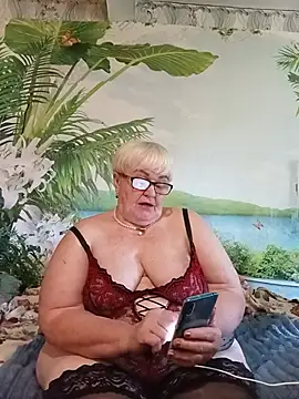 Snapshot of VioletSweet5566 chatting on 4, 7, 2026 VioletSweet5566 online show from 4, 7, 2026