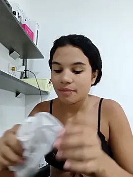 Snapshot of Little-Pussy-Sweet chatting on 11, 9, 2025 Little-Pussy-Sweet online show from 11, 9, 2025