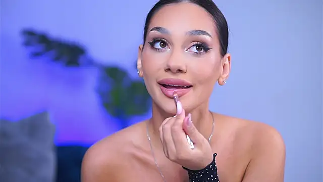 Snapshot of NinaSolenne chatting on 13, 3, 2026 NinaSolenne online show from 13, 3, 2026