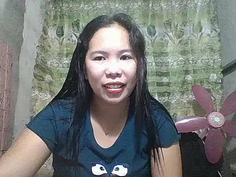 Snapshot of pinaysinglemommm chatting on 10, 2, 2026 pinaysinglemommm online show from 10, 2, 2026