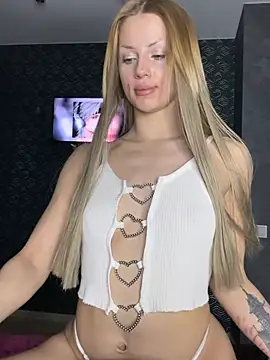 FavoriteKira online show from 3, 3, 2026