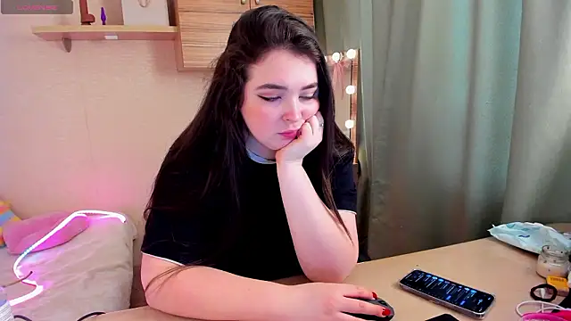 Alice next door online show from 4, 2, 2026