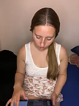 Cutie blondie online show from 20, 9, 2025