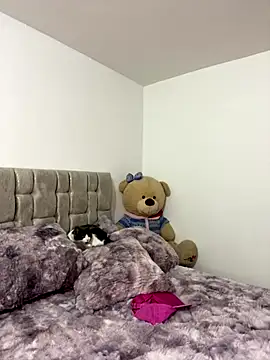 Cutie blondie online show from 23, 10, 2025