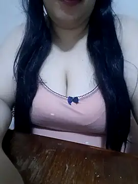 Madam-bezoul- online show from 9, 10, 2025