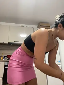 Snapshot of Lina_Xstasy chatting on 13, 10, 2025 Lina Xstasy online show from 13, 10, 2025