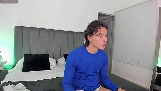 Snapshot of AlexanderHall chatting on 21, 9, 2025 AlexanderHall online show from 21, 9, 2025