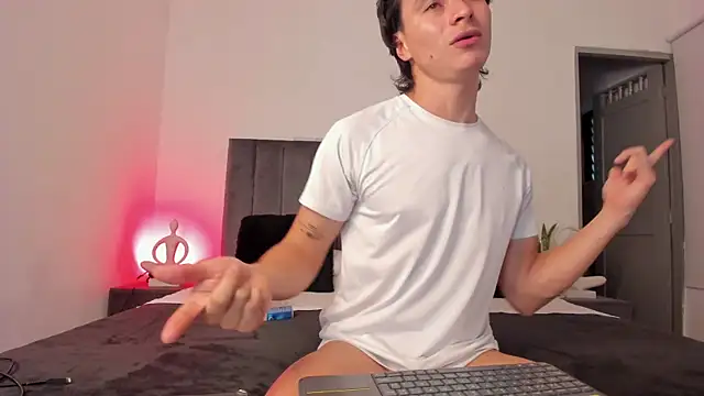 Snapshot of AlexanderHall chatting on 26, 9, 2025 AlexanderHall online show from 26, 9, 2025