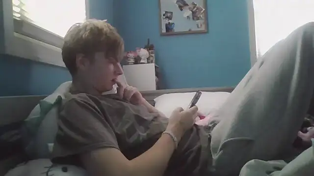 Liam axel35 online show from 2, 11, 2025