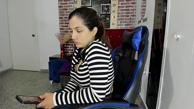 Snapshot of Jessica_ly90 chatting on 31, 10, 2025 Jessica ly90 online show from 31, 10, 2025