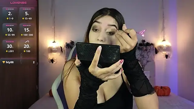 lila min online show from 4, 10, 2025