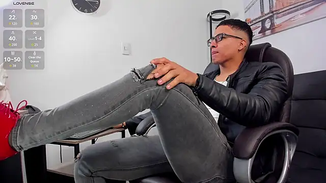 Dash Bukoski online show from 7, 11, 2025