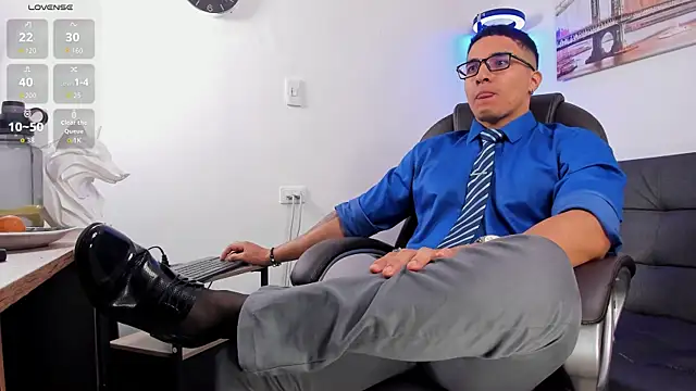 Dash Bukoski online show from 9, 11, 2025