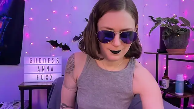 mistressannafoxx online show from 18, 11, 2025