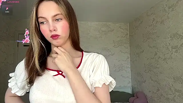 Snapshot of NylaNadler chatting on 23, 6, 2026 NylaNadler online show from 23, 6, 2026