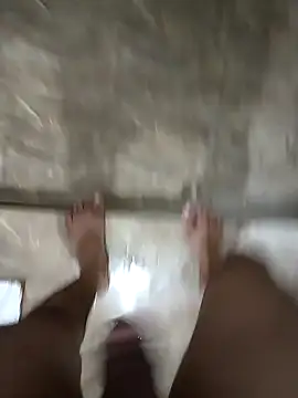 Snapshot of kjohn20 chatting on 9, 10, 2025 kjohn20 online show from 9, 10, 2025