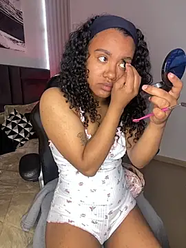Snapshot of Terry_ebony chatting on 17, 9, 2025 Terry ebony online show from 17, 9, 2025