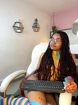 Snapshot of Terry_ebony chatting on 24, 10, 2025 Terry ebony online show from 24, 10, 2025