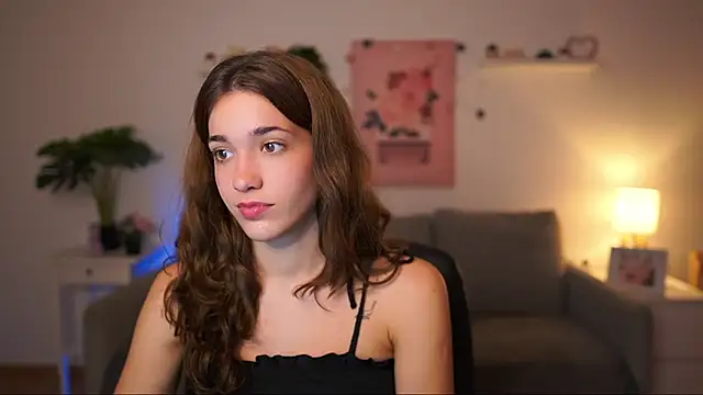 kissie cat online show from 20, 9, 2025