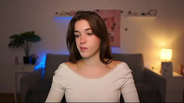 kissie cat online show from 9, 10, 2025