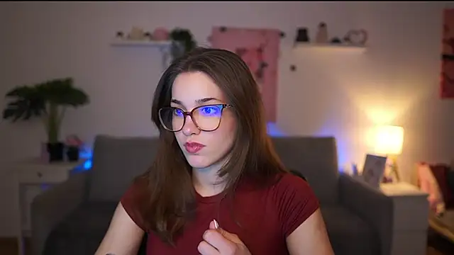 Snapshot of kissie_cat chatting on 16, 2, 2026 kissie cat online show from 16, 2, 2026