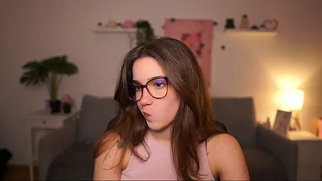 Snapshot of kissie_cat chatting on 20, 2, 2026 kissie cat online show from 20, 2, 2026