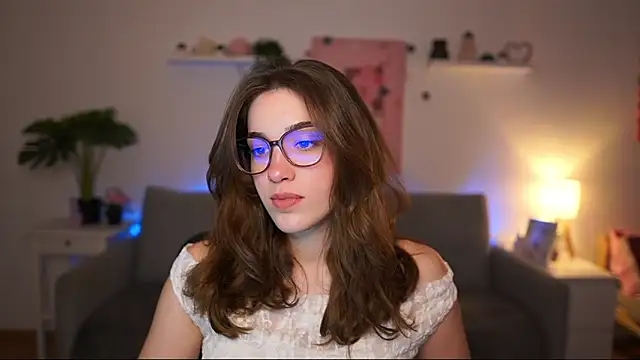 Snapshot of kissie_cat chatting on 24, 2, 2026 kissie cat online show from 24, 2, 2026