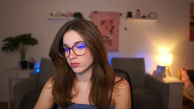 Snapshot of kissie_cat chatting on 25, 2, 2026 kissie cat online show from 25, 2, 2026