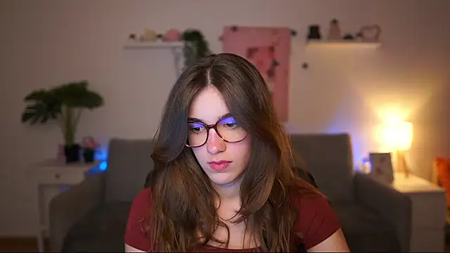 kissie cat online show from 7, 4, 2026