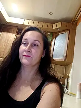 Amandda  online show from 1, 10, 2025