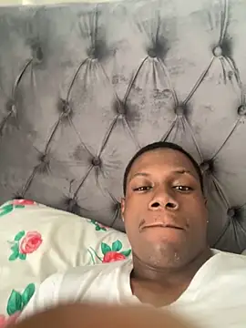 Snapshot of labishyoung25 chatting on 15, 10, 2025 labishyoung25 online show from 15, 10, 2025