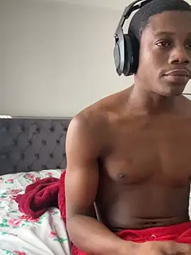 Snapshot of labishyoung25 chatting on 15, 12, 2025 labishyoung25 online show from 15, 12, 2025