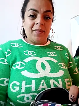 Mia-Glow online show from 12, 9, 2025